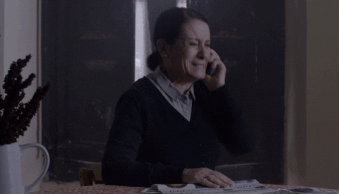 phone serie GIF by Mediaset España