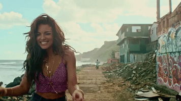 luis fonsi GIF
