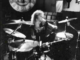 guns n roses steven alder GIF