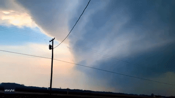 'Monster' Tornado-Warned Supercell Looms Over Lewistown, Illinois