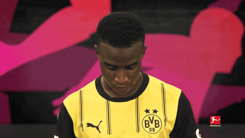 Look Up Borussia Dortmund GIF by Bundesliga