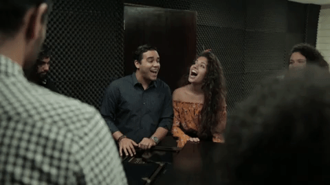 sagradoedu sing GIF