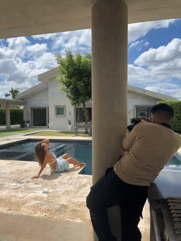 giphy.gif