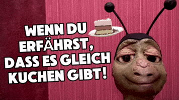 SaschaGrammel essen kaffee kuchen josie GIF