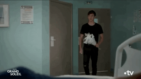 unsigrandsoleil giphygifmaker hospital unsigrandsoleil enzo GIF