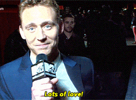 tom hiddleston love GIF