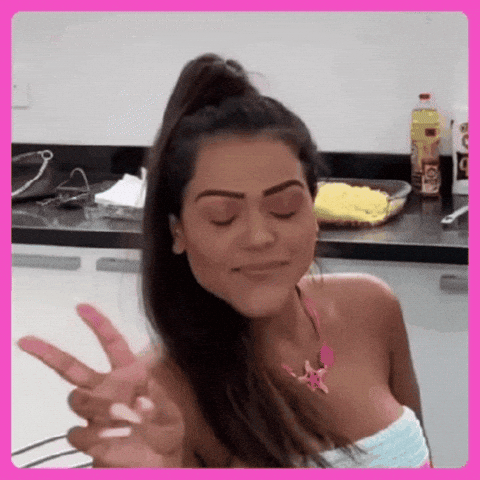 Camilaloures GIF