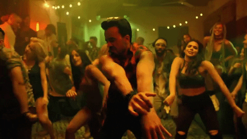 luis fonsi dance GIF