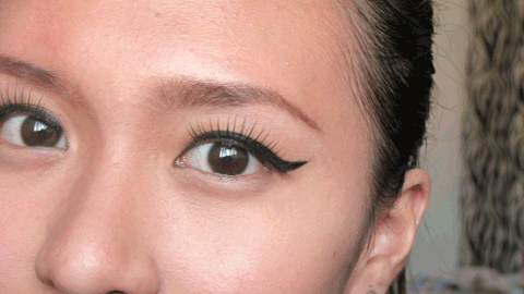 eyeliner GIF