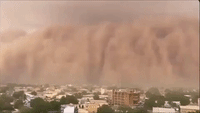 Giant Dust Storm Rolls Through Niger's Capital City