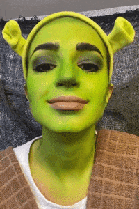 Cosplay Shrek GIF