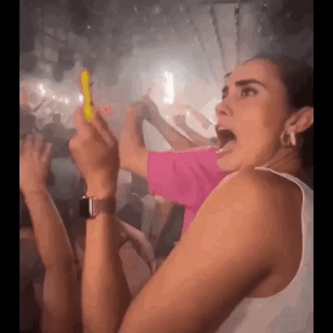 Mcva Elmo Pva GIF by Ay Carbon