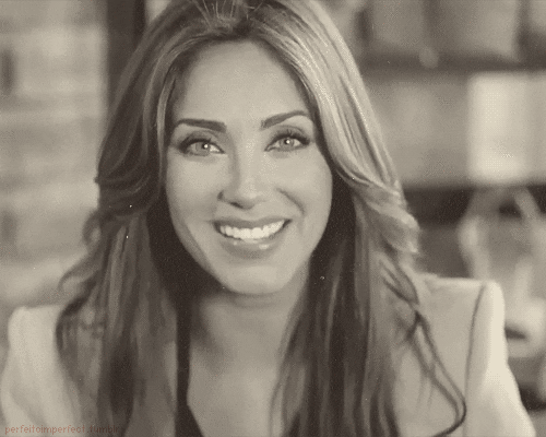anahi GIF