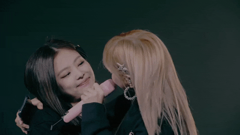jennie kim lisa GIF