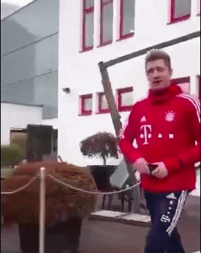 saltue GIF by FC Bayern Munich
