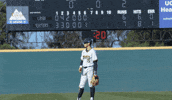 Eaters GIF by UCI Athletics