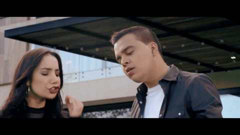 paola jara despecho GIF