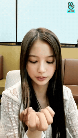 addamakpop giphyupload cat kitty scratch GIF