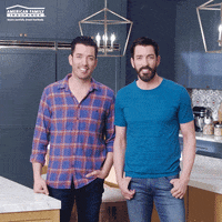 Ad gif. In an ad for American Family Insurance, Drew and Jonathan Scott gives a thumbs up. Text, “Nice work!”