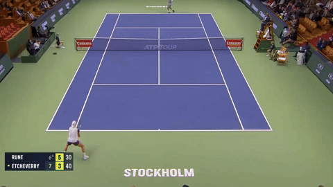 Holger Rune surprises fans with a one-handed backhand winner at the Nordic Open.