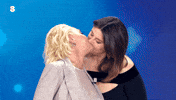 Kiss GIF by Tv8it