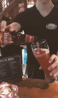 Hudsonalmere beer hudson skuumkoppe GIF