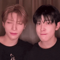 yugeonverse nexz yugeonverse nexz yu nexz stare GIF