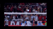 Léo Pereira GIF