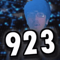 923
