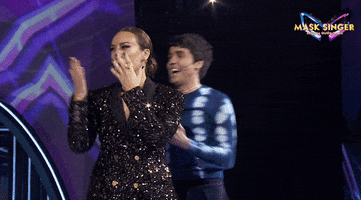 Happy Xoxo GIF by Mask Singer A3