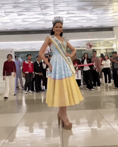 Miss International GIF