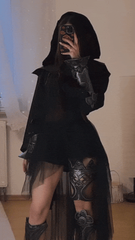 Leyah_chan girl twitch cosplay streamer GIF