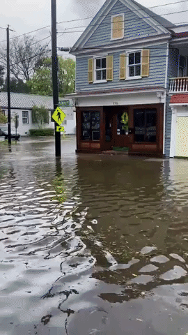 Charleston Flooded as Hurricane Ian Impacts South Carolina