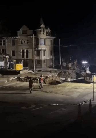 Broken Water Main Causes Large Sinkhole in San Francisco Intersection