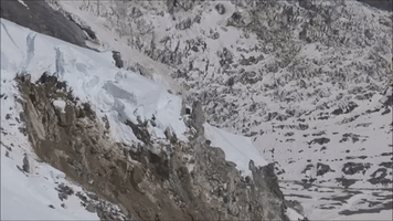 New Zealand Skier Captures Moment Glacier Collapses at Mt Cook