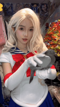 Bigfacesisi1 GIF