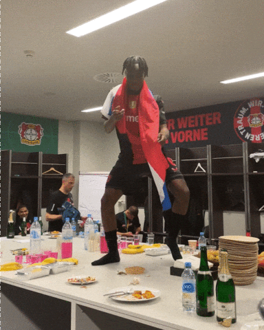 Happy Bayer 04 GIF by Bayer 04 Leverkusen