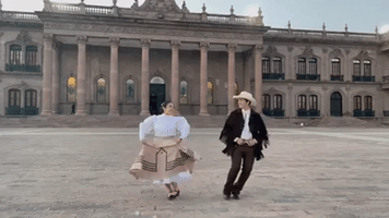 Nuevo Leรณn dancers