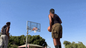 Steph Curry-Esque No Look Three Point Shot!