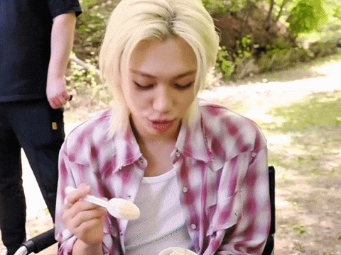 Lee Felix GIF