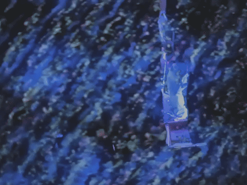 loiis en la villa bootleg