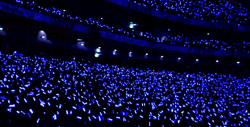 lauranolascoletras giphyupload kpop show fandom GIF