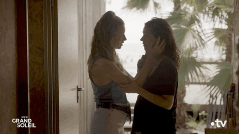 Couple Love GIF by Un si grand soleil