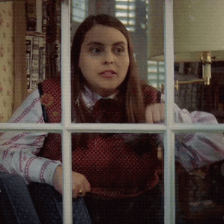 omg booksmart beanie feldstein GIF