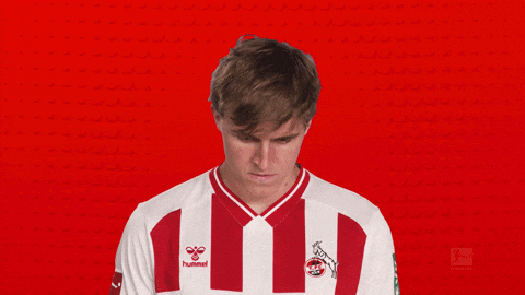 Football Look Up GIF by Bundesliga