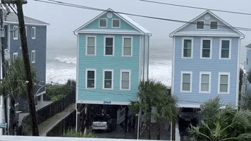 South Carolina Beaches Battered by Rough Surf as Hurricane Ian Hits