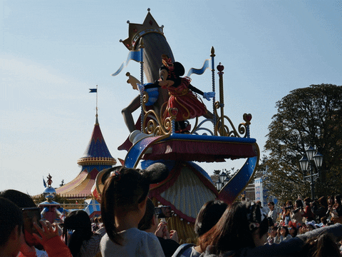 lesleywake giphyupload GIF