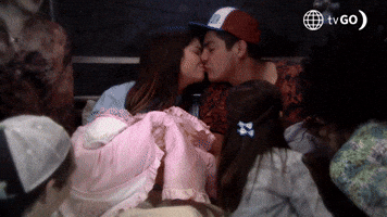 No, no se vayan, esperen