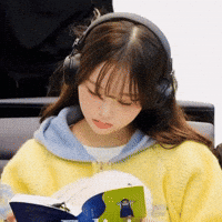 Read K Pop GIF