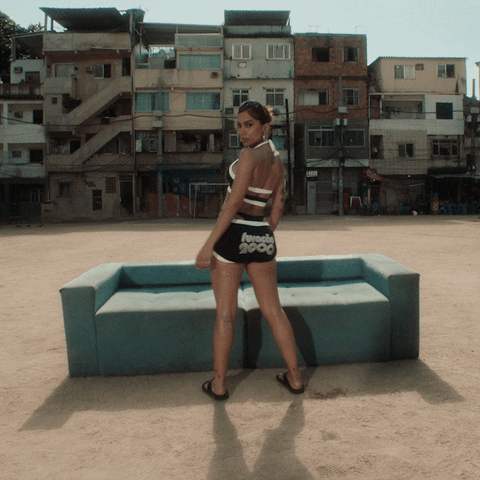 QGDAANITTA giphyupload funk anitta anira GIF